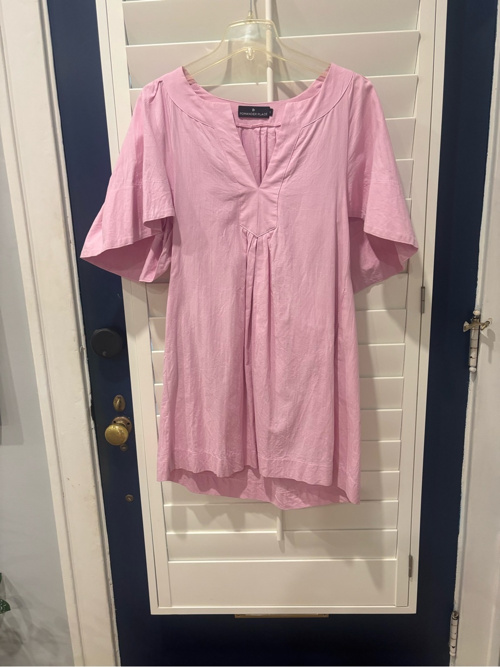 Pomander Place Light Pink Flutter-Sleeve V-Neck Tunic
